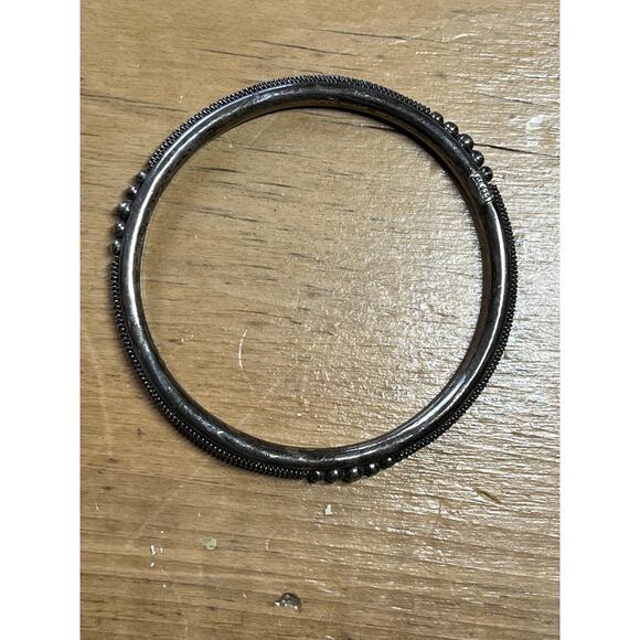 Vintage Sterling Silver Bangle Bracelet. womens. cute detail. marked. - Picture 2 of 4